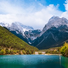 丽江玉龙雪山蓝月谷