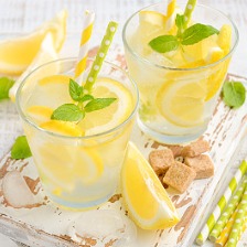夏日柠檬水