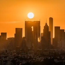 日出清晨苏州东方之门耶稣光