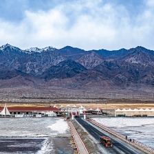 中国青海大柴旦翡翠湖风光