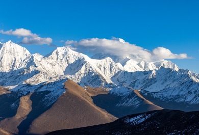 贡嘎雪山